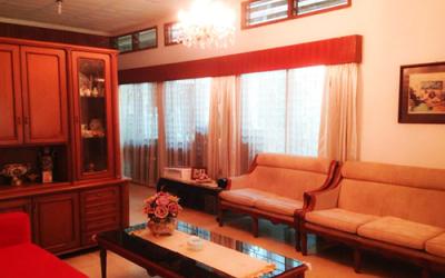 rumah di jalan cisadane, menteng, jakarta pusat, bisa untuk perkantoran, kawasan K1, komersil bisa